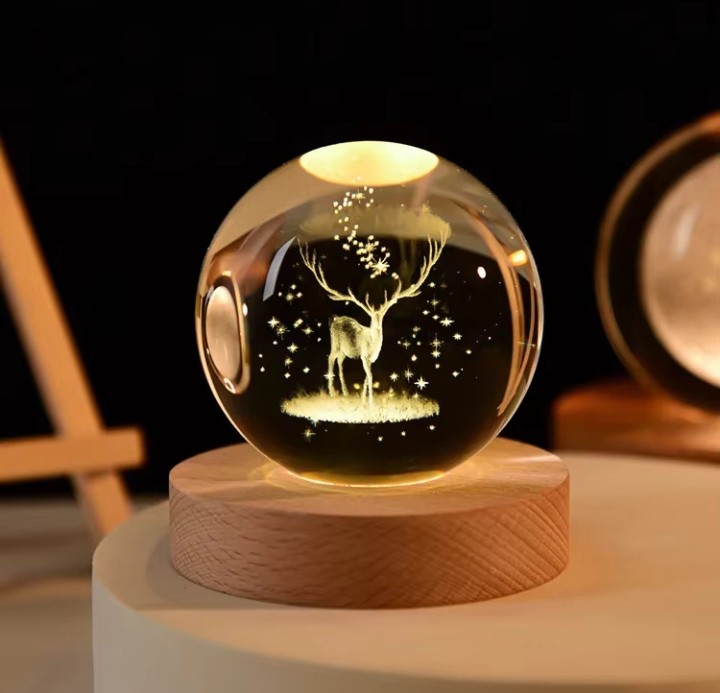 Color Changing LED 3D Crystal Ball – Deer